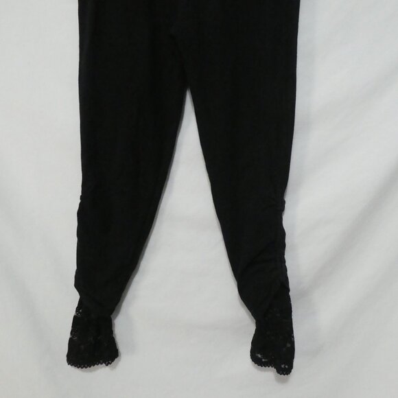 Unbranded | 12.5 inch waist measured | Black Leggings With Bottom Lace Hem - Picture 7 of 16